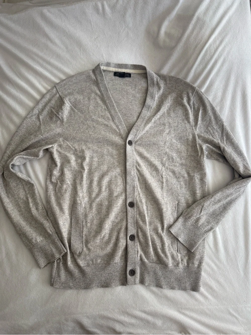 Banana Republic Men’s Heather Light Gray V-Neck Button Cardigan